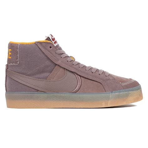 Nike SB Blazer mid women's